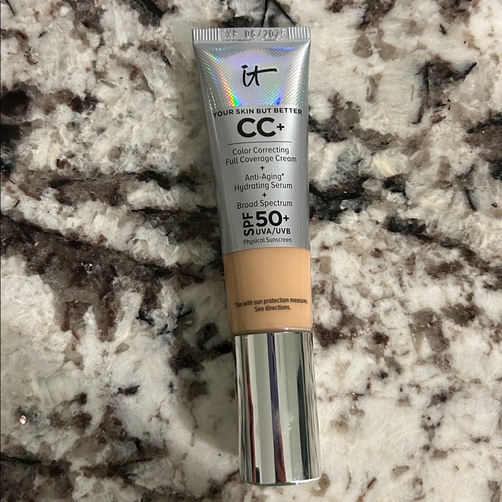 IT Cosmetics CC+ Cream SPF 50+ - Cream - Picture 6 of 11